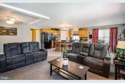 307 Diane Avenue, Reading, PA 19608 - Photo 8
