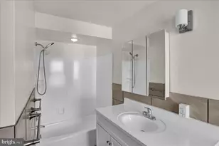 708 N 13th St, Reading, PA 19604 - Photo 26