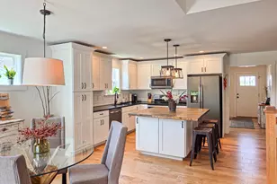 24 Sovereign Dr, Douglassville, PA 19518 - Photo 8