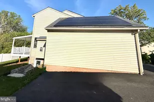 6081 Long Pond Dr, Birdsboro, PA 19508 - Photo 10