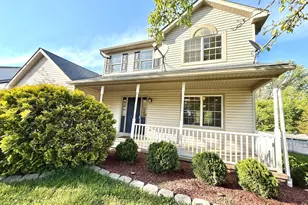 6081 Long Pond Dr, Birdsboro, PA 19508 - Photo 2