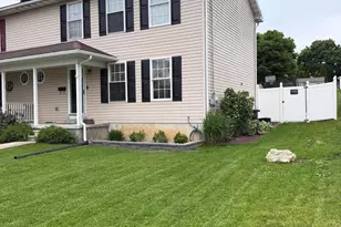 126 S Front St, Womelsdorf, PA 19567 - Photo 2