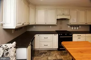 1337 Girard Ave, Wyomissing, PA 19610 - Photo 22