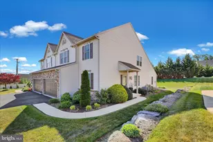 67 Regina Dr, Reading, PA 19608 - Photo 2
