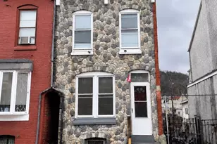 1424 Muhlenberg St, Reading, PA 19602 - Photo 1