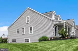 425 Westbury Dr, Reading, PA 19610 - Photo 2