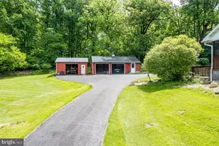 121 Bran Rd, Sinking Spring, PA 19608 - Photo 2