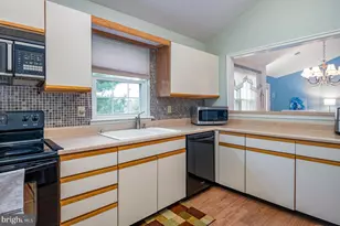 121 Heather Ln, Wyomissing, PA 19610 - Photo 8