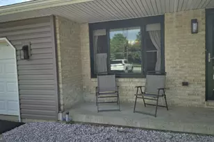 14 Clearview Dr, Mertztown, PA 19539 - Photo 2