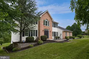 122 Beacon Hill Rd, Temple, PA 19560 - Photo 2