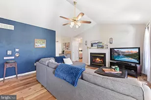 7 Esther Ln, Shoemakersville, PA 19555 - Photo 2