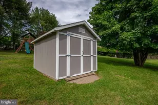 921 Shelbourne Rd, Reading, PA 19606 - Photo 26