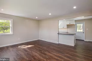 921 Shelbourne Rd, Reading, PA 19606 - Photo 8