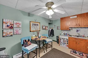 3211 Marion St, Reading, PA 19605 - Photo 10