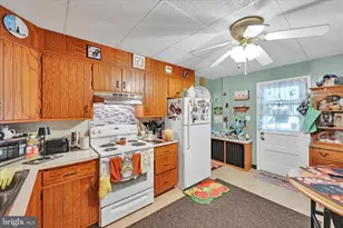 3211 Marion St, Reading, PA 19605 - Photo 12