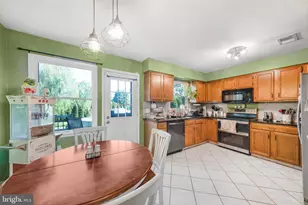 527 Hamsher Ave, Topton, PA 19562 - Photo 8