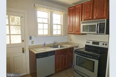 209 S 7th Avenue, West Reading, PA 19611 - Photo 6