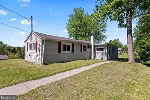 30 Perry St, Birdsboro, PA 19508 - Photo 1