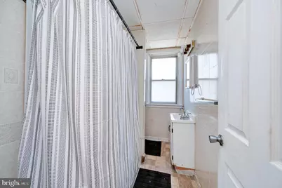 645 Lancaster Avenue, Reading, PA 19611 - Photo 30