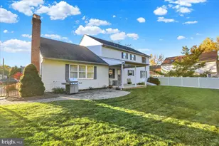 512 Thomas Pl, Reading, PA 19608 - Photo 6
