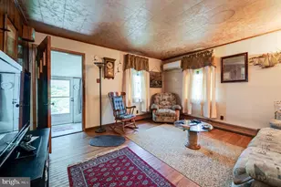 1137 E Main St, Douglassville, PA 19518 - Photo 10
