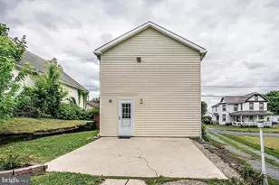 886 Pleasant Hill Rd, Fleetwood, PA 19522 - Photo 8