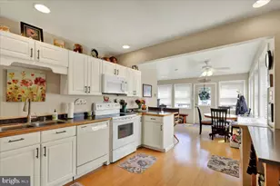 307 Summit Ave, Reading, PA 19607 - Photo 10