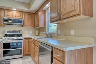 221 Longview Dr, Reading, PA 19608 - Photo 12