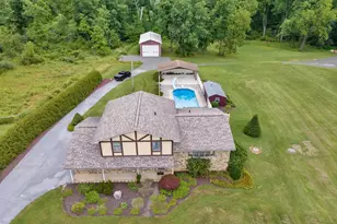 88 Conrad Rd, Fleetwood, PA 19522 - Photo 4