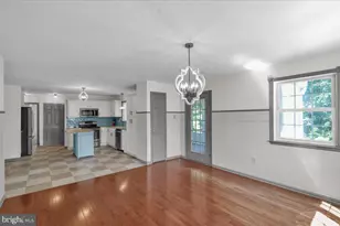 223 Woodbridge Ln, Douglassville, PA 19518 - Photo 8