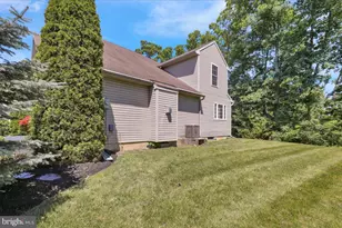 223 Woodbridge Ln, Douglassville, PA 19518 - Photo 40