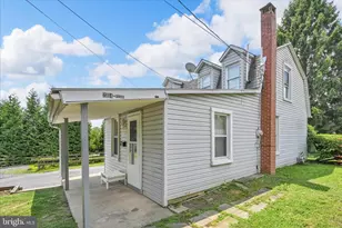 2114 Spring, West Lawn, PA 19609 - Photo 4