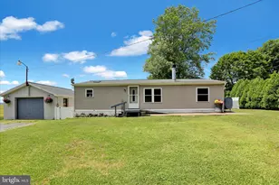 470 Ontelaunee Dr, Shoemakersville, PA 19555 - Photo 2