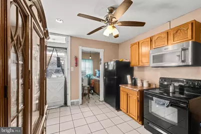 221 W Oley Street, Reading, PA 19601 - Photo 8