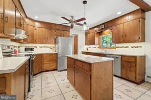 24 Mountain View Rd, Bethel, PA 19507 - Photo 8