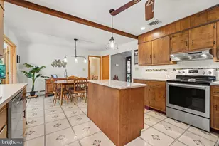 24 Mountain View Rd, Bethel, PA 19507 - Photo 6