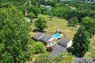 61 Applewood Ln, Boyertown, PA 19512 - Photo 2