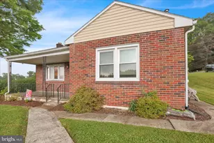 430 Summit Ave, Reading, PA 19607 - Photo 6
