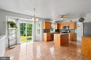 604 Farmingdale Dr, Douglassville, PA 19518 - Photo 10