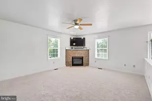 604 Farmingdale Dr, Douglassville, PA 19518 - Photo 28