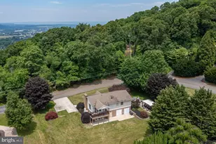 307 Skyline Dr, Reading, PA 19606 - Photo 32