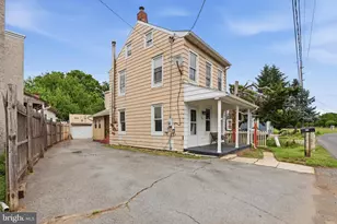 25 Water St, Reading, PA 19605 - Photo 2