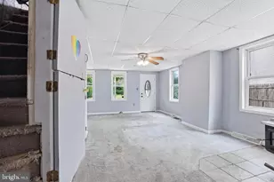 25 Water St, Reading, PA 19605 - Photo 6
