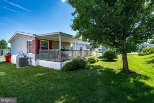 500 Caravelle Ln, Reading, PA 19606 - Photo 10