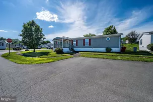 500 Caravelle Ln, Reading, PA 19606 - Photo 4