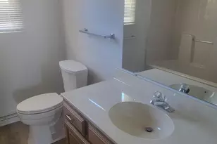 4 Adams St, Reading, PA 19606 - Photo 8