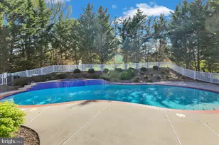 4189 Hill Terrace Dr, Sinking Spring, PA 19608 - Photo 16