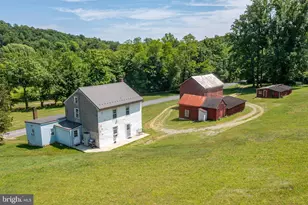 17 Kutz Rd, Fleetwood, PA 19522 - Photo 2