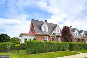 1402 Brooke Blvd, Reading, PA 19607 - Photo 2