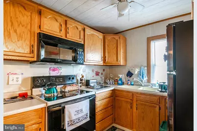 1904 Elizabeth Avenue, Reading, PA 19605 - Photo 8